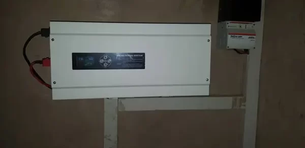 Easy install wall mounted inverter